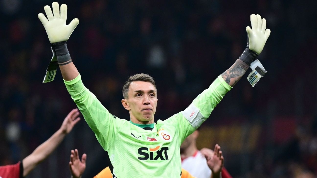  Uruguay's Fernando Muslera turned 40 during the tournament, extending an illustrious international career.