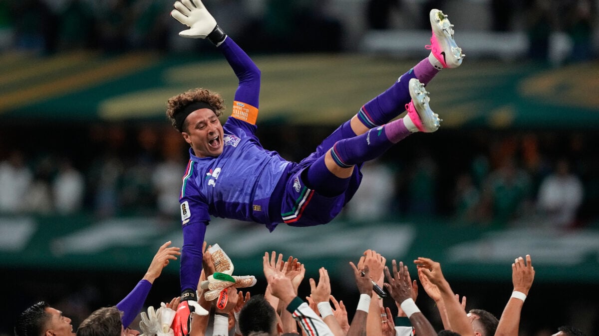 Ochoa Makes History As Mexico Hammer Czechia 3-0 To Top Group A