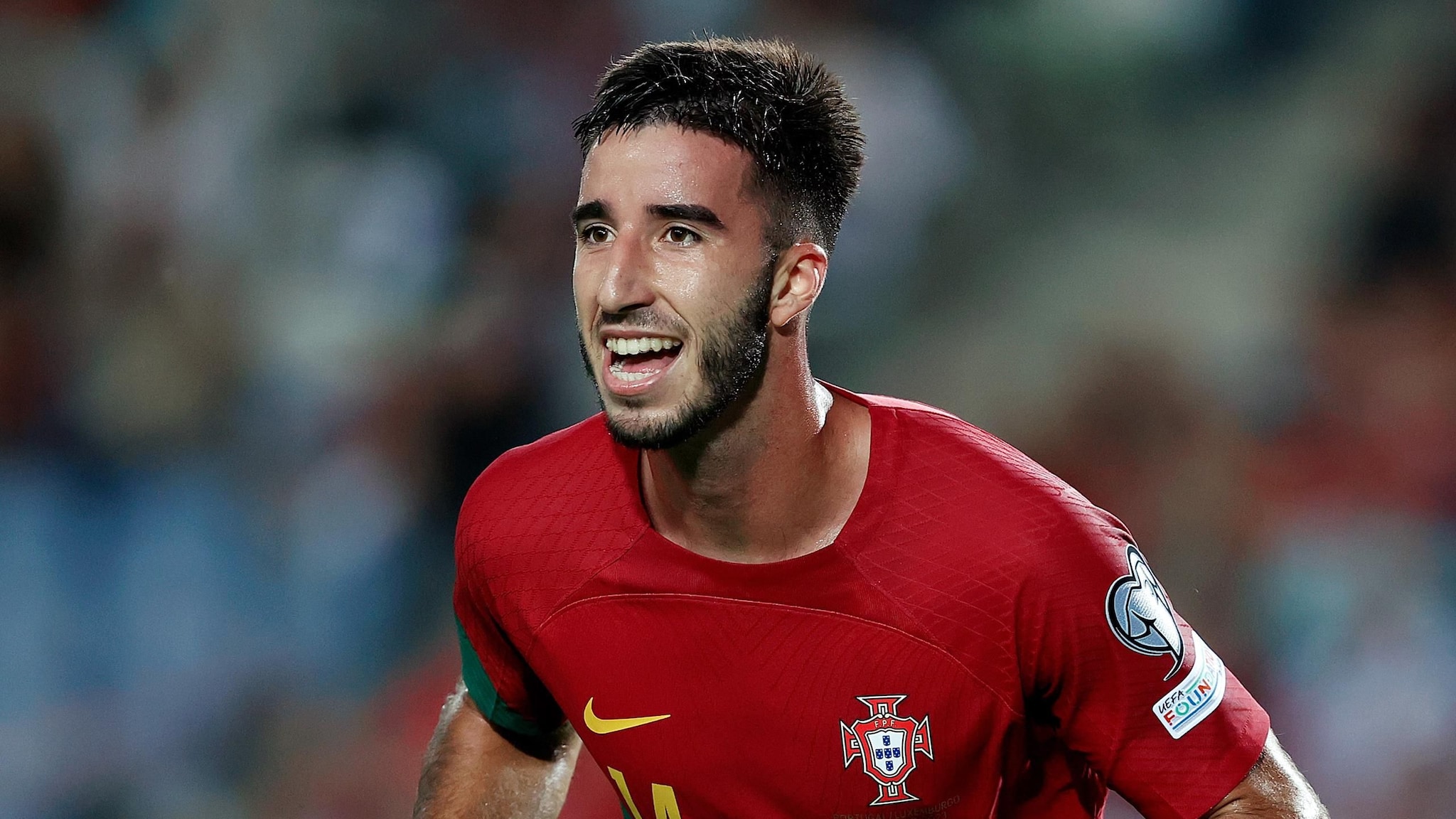 Gonçalo Inácio brings composure and balance to central defense.