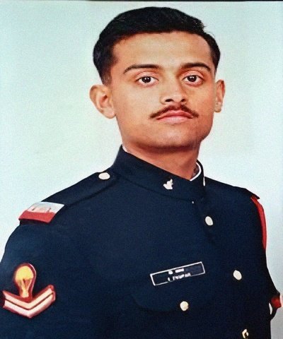 Capt Vijyant Thapar was fearless in battle, but incredibly gentle at heart. He believed deeply in religion, lived a disciplined life, avoided smoking and drinking, worked out regularly, and wanted to remain spiritually pure.Friends remember him as cheerful, warm, and impossible to anger. Even at the war front, music never left his side. He often played songs from the film Border, carrying the emotion of patriotism with him into battle. Credit: captainvijyantthapar.com 
