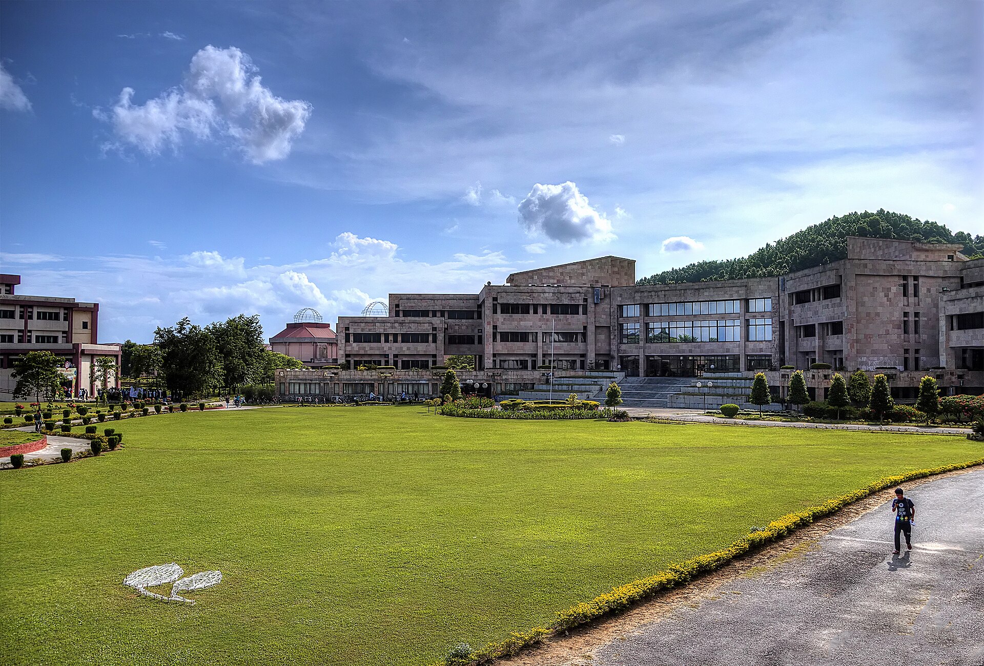 IIT Guwahati, Assam: Nestled amid scenic surroundings, IIT Guwahati is known for its vibrant campus life and growing reputation in research and innovation. It has emerged as one of the leading engineering institutes in Northeast India.