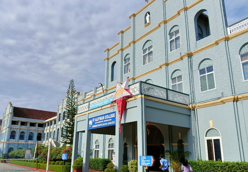 It offers a distinct edge to CUET UG qualifiers looking to pursue top-ranked multi-disciplinary degrees in Humanities, Sciences, and IT.