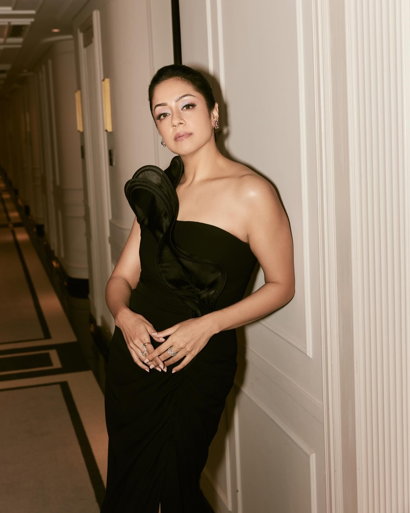 At 47, Jyotika's Toned Arms Are Stealing The Spotlight. Here's How To Build Yours