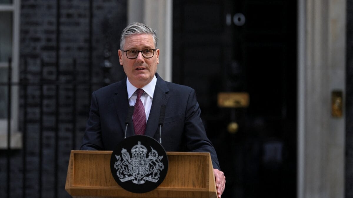 Britain's Leadership Turmoil: The Rise And Fall Of Keir Starmer | GFX