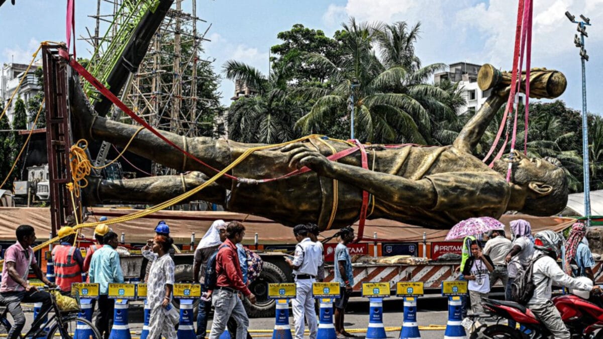 Lionel Messi Statue Faces Red Card; Kolkata Authorities Order Removal