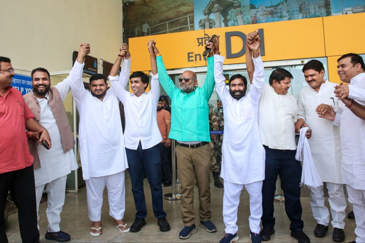 Cross-Voting Threat? Congress Flies MP Legislators