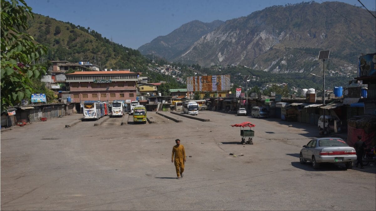 3 Killed In Rawalakot As Pakistan Forces Fire On Protesters In Fresh Crackdown, PoK Blackout Continues