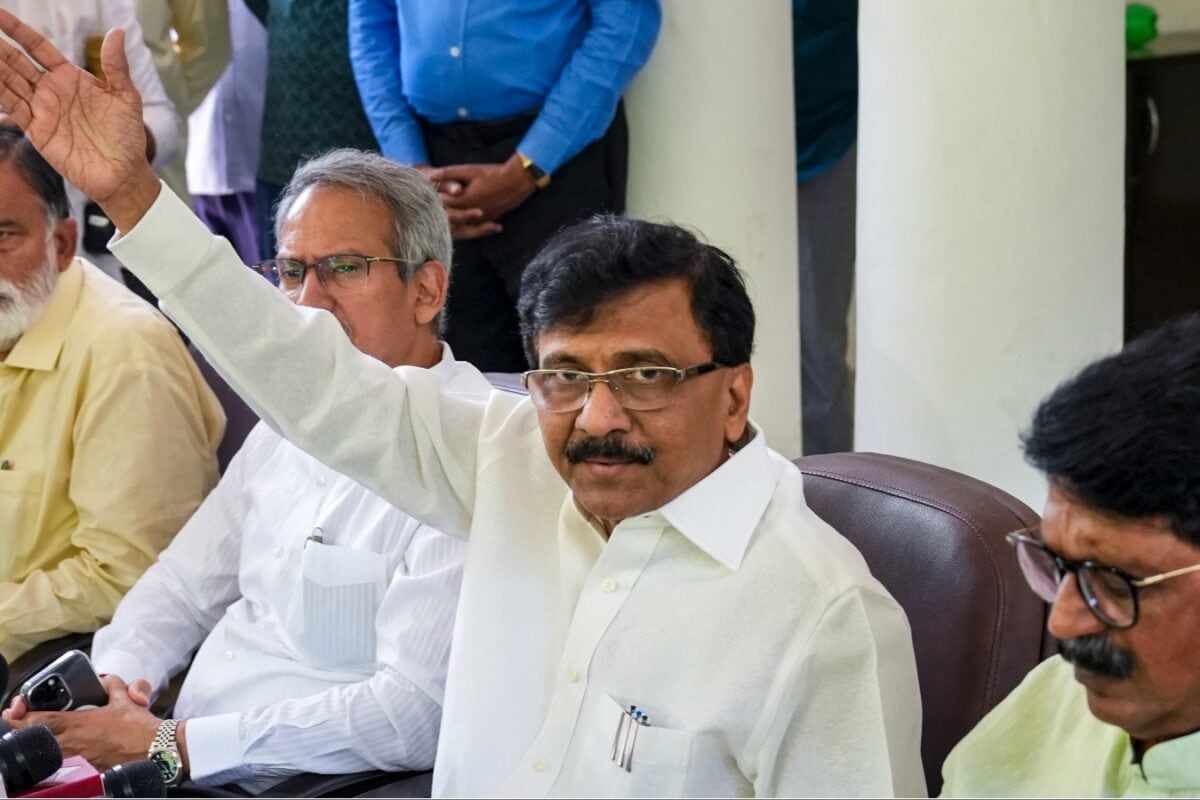 Embarrassment For Uddhav: Only 3 Out Of 9 Sena (UBT) MPs Turn Up For Key Meet In Delhi
