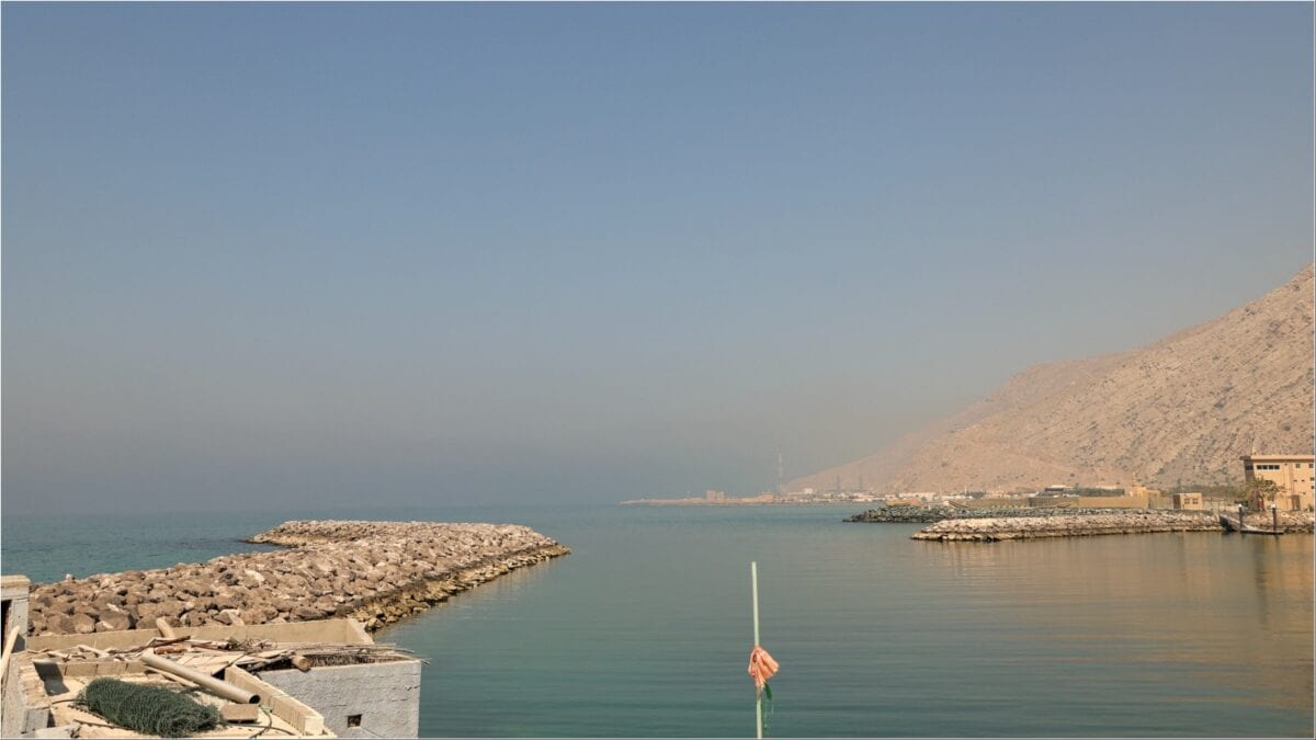 Iran Claims Closure, US Says Traffic Continues; Conflicting Claims Over Hormuz Cloud Tehran Talks