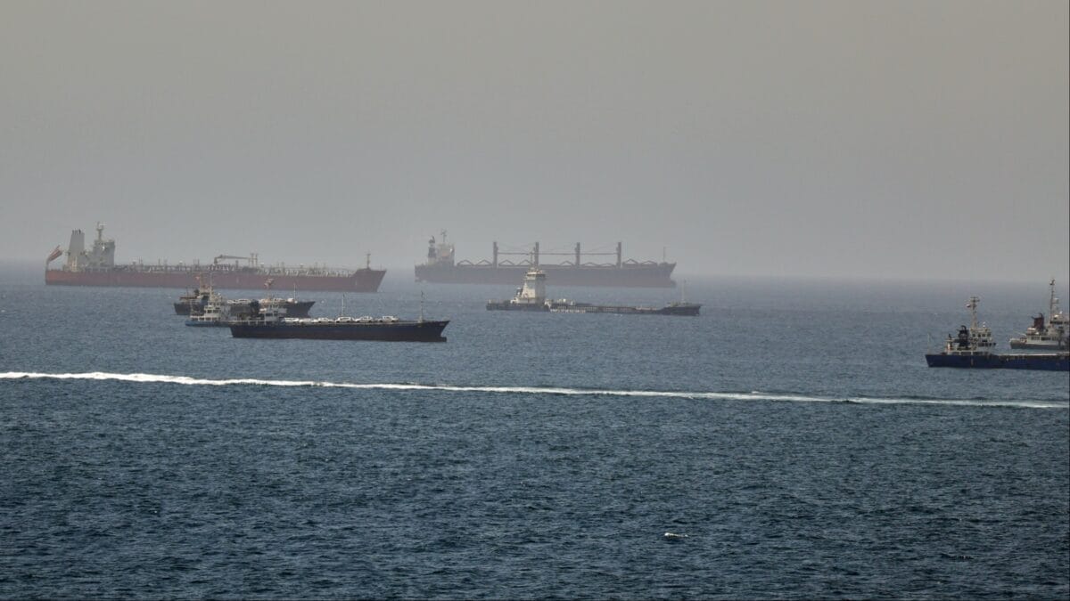 Strait Of Hormuz Sees 35 Ship Crossings In A Day, Highest Since War Began; Cautions Remain