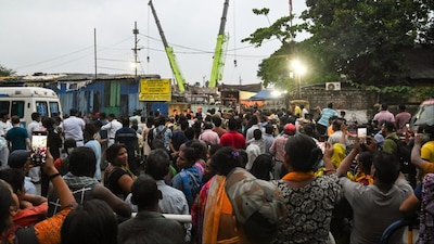 Kolkata Warehouse Collapse: 11 Dead, Some Still Feared Trapped, SIT ...