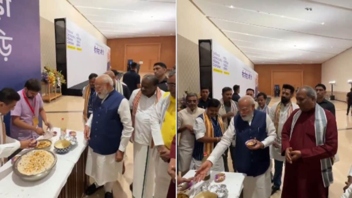 PM Modi Relishes Bengal's Famous Jhalmuri During NDA Meet, Shares Video