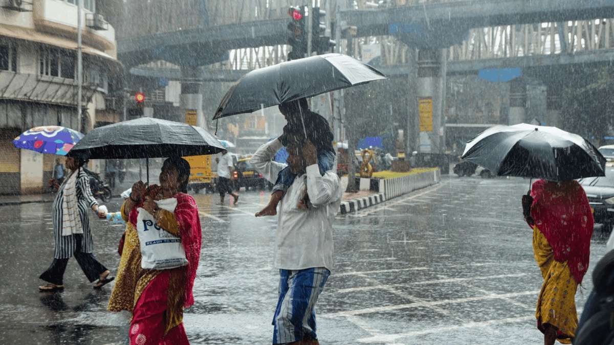 Mumbai Rains LIVE Updates: Heavy Rainfall Hits Trans Harbour Railway Line, Andheri Subway Shut