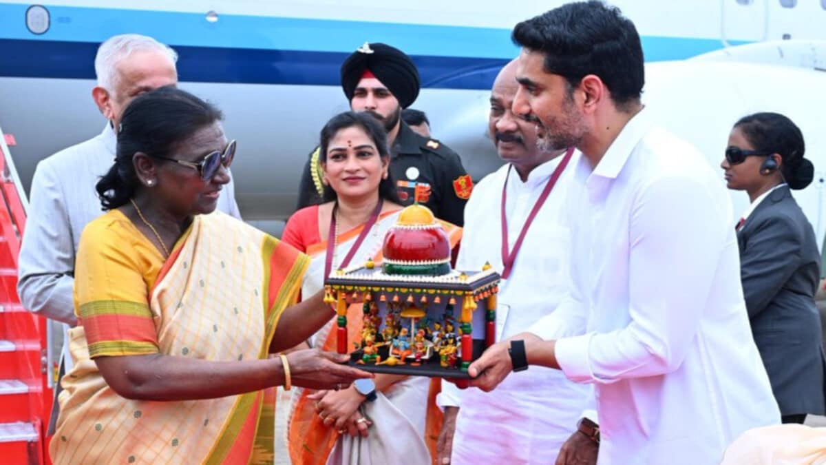Nara Lokesh Presents 400-Year-Old Etikoppaka 'Sri Rama Pattabhishekam' To President Droupadi Murmu