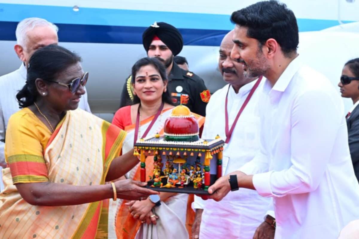Nara Lokesh Presents 400-Year-Old Etikoppaka 'Sri Rama Pattabhishekam' To President Droupadi Murmu
