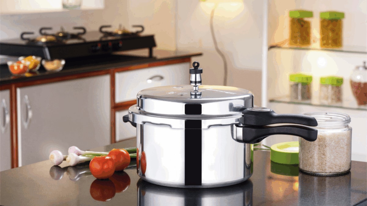 Best pressure cookers under Rs 2,000 for Indian kitchens | Home-garden News