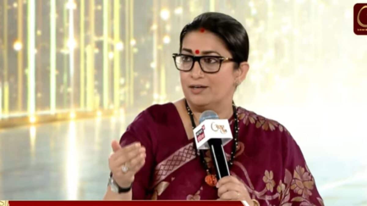 'No Ideology, Family-Run Operations': Smriti Irani On Split In Oppn Parties | News18 India Amrit Bharat Samman