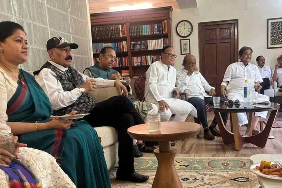 Big TMC Split Brewing? Sukhendu Sekhar Roy, 5 Other MPs Meet