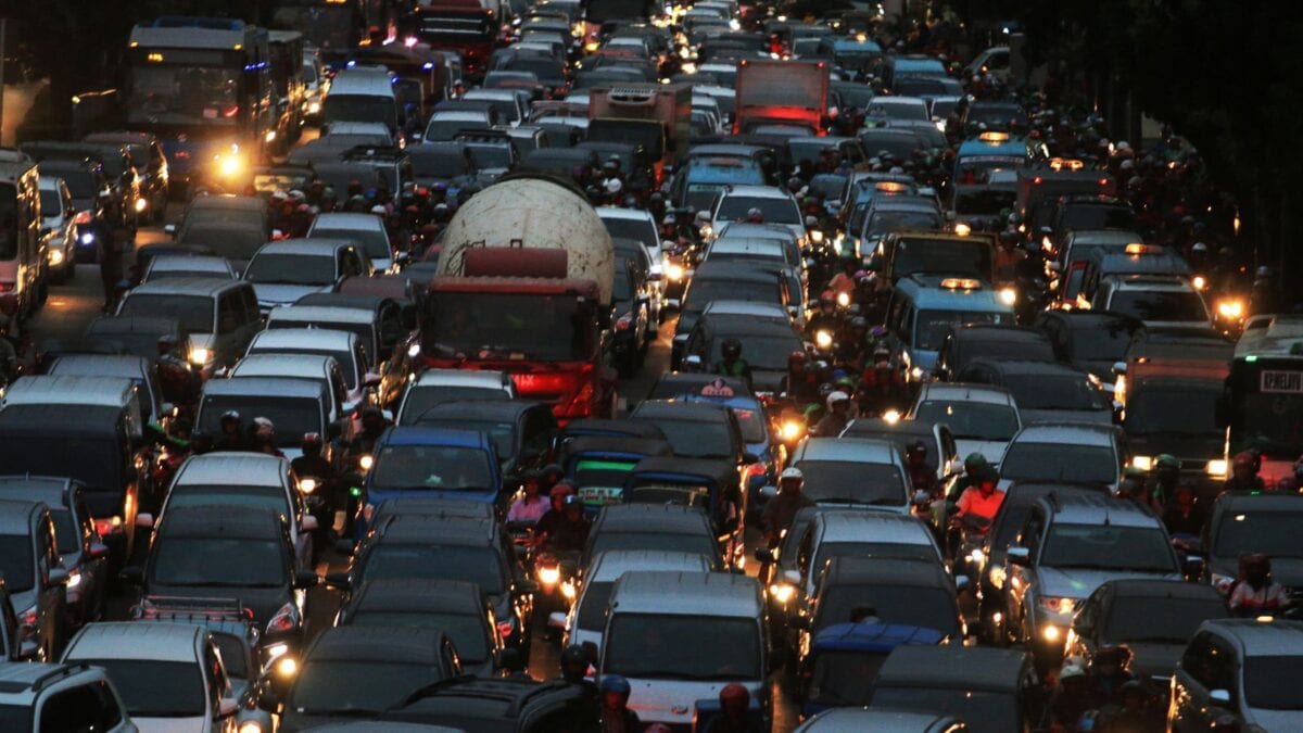 Bengaluru Bans Two-Wheelers On Airport Road, Traffic Curbs Imposed On 3 Flyovers