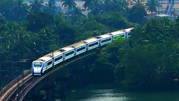 8 Breathtaking Train Routes In South India That Every Traveller Should  Experience
