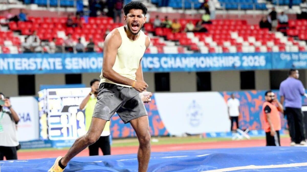 Dev Meena Scripts Pole Vault History! Shatters NR With Effort Of... | Watch