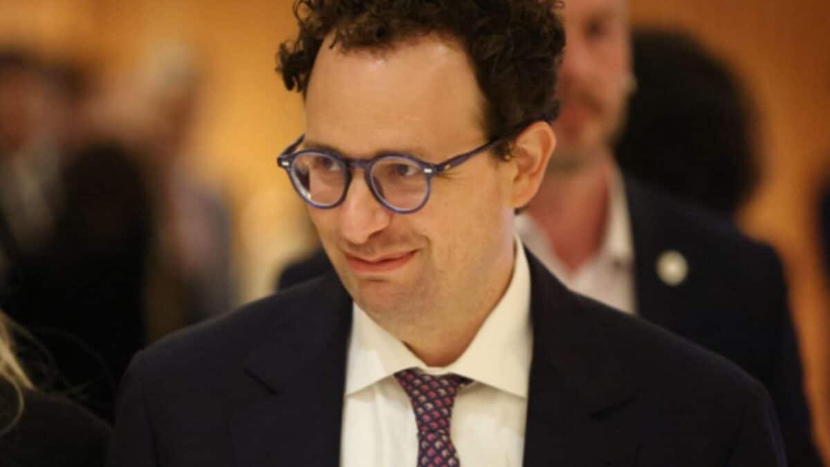 'Worry That Something Will Go Wrong': Anthropic CEO Raises Concerns Over AI