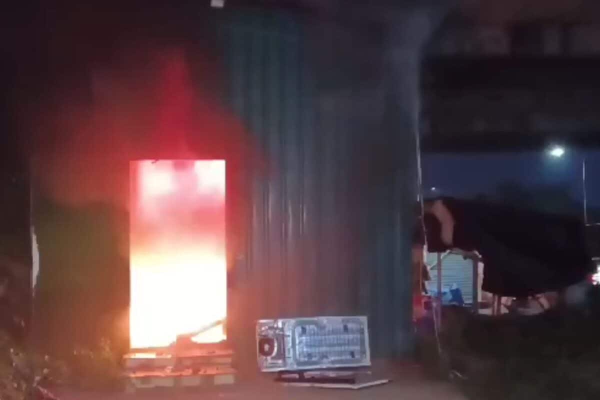 Office Of Trinamool Congress In Howrah's Domjur Set on Fire By Locals