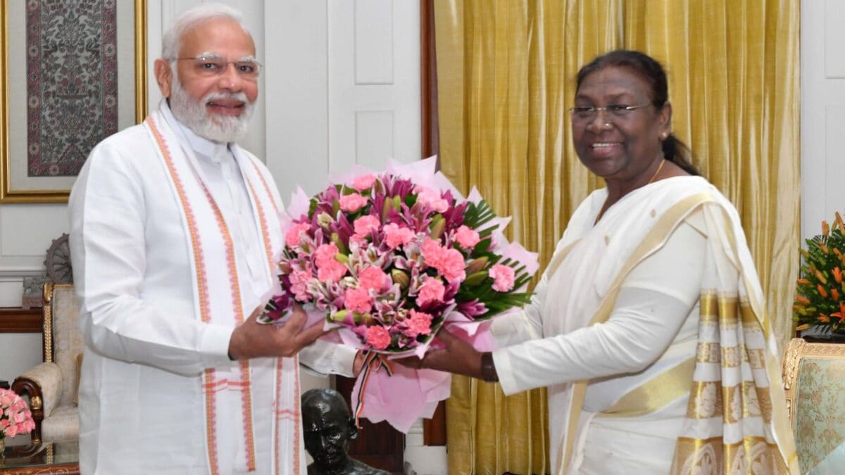 'Inspiring Journey': PM Modi Greets President Murmu On Her 68th Birthday