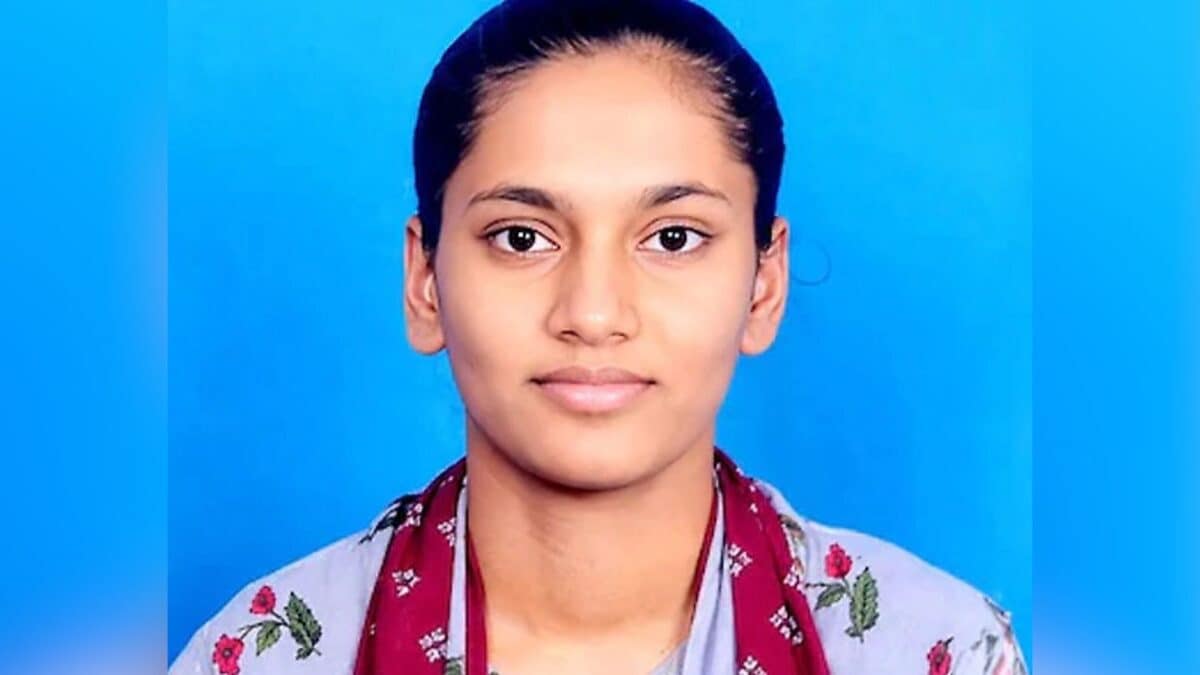 'No One Is Responsible': 19-Year-Old Hyderabad NEET Aspirant Ends Life Day Before Retest
