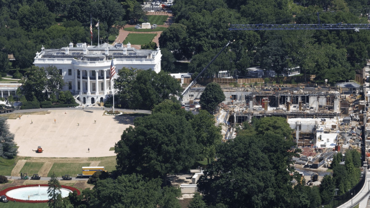 AI Aids FBI in Rapid Investigation of White House Correspondents' Dinner Attack