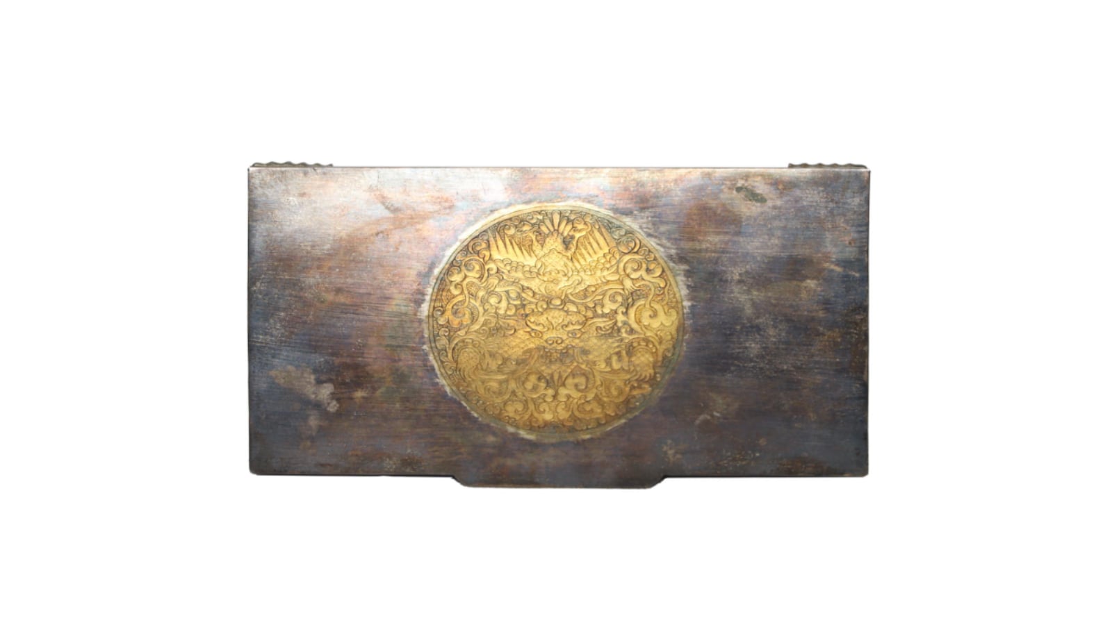 This meticulously designed silver box is among the most popular items in the Toshakhana, which came here back in the 1980s. While the original price of this antique box stands at Rs  1,27,360, its highest quoted price is Rs  1,29,360