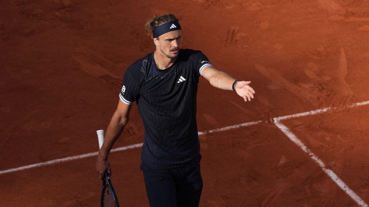 Alexander Zverev Takes Insulin Shot Mid-Match During French Open Final