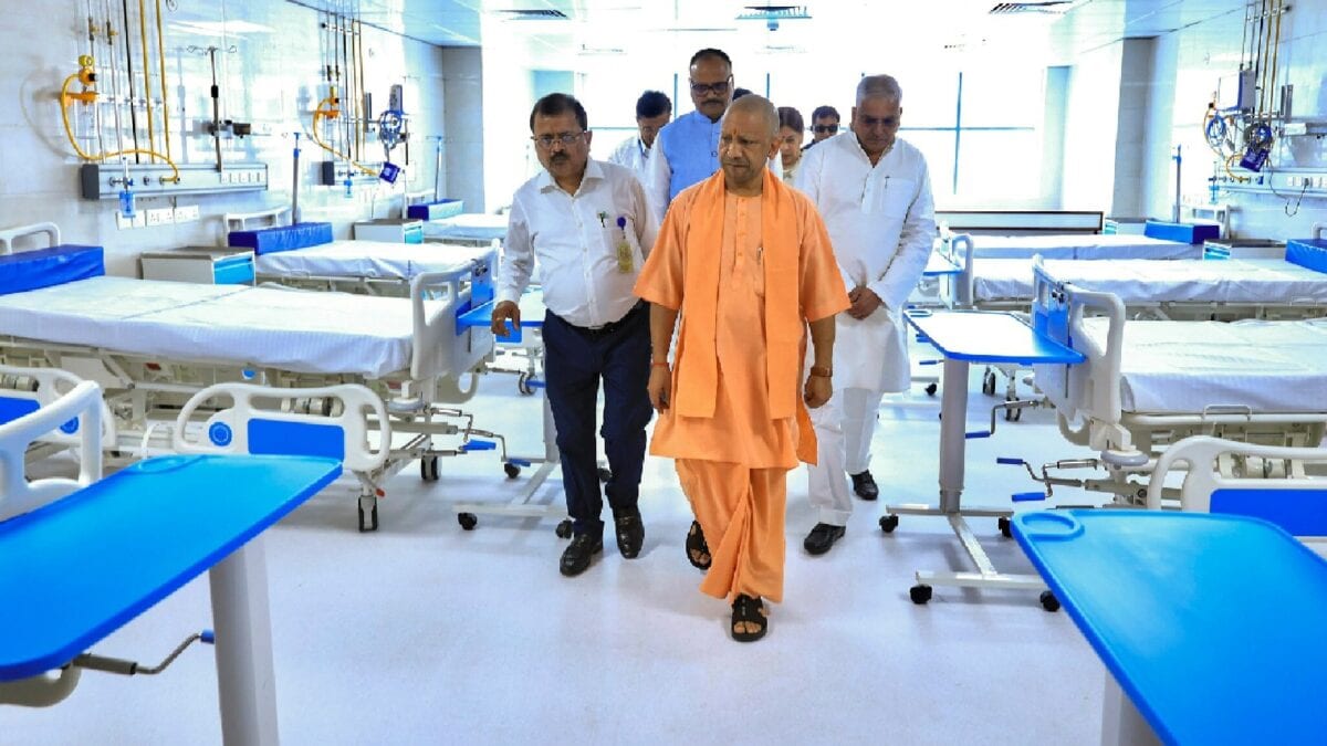 UP Govt Nears Launch Of Cashless Health Scheme For Teachers, Portal Testing Underway