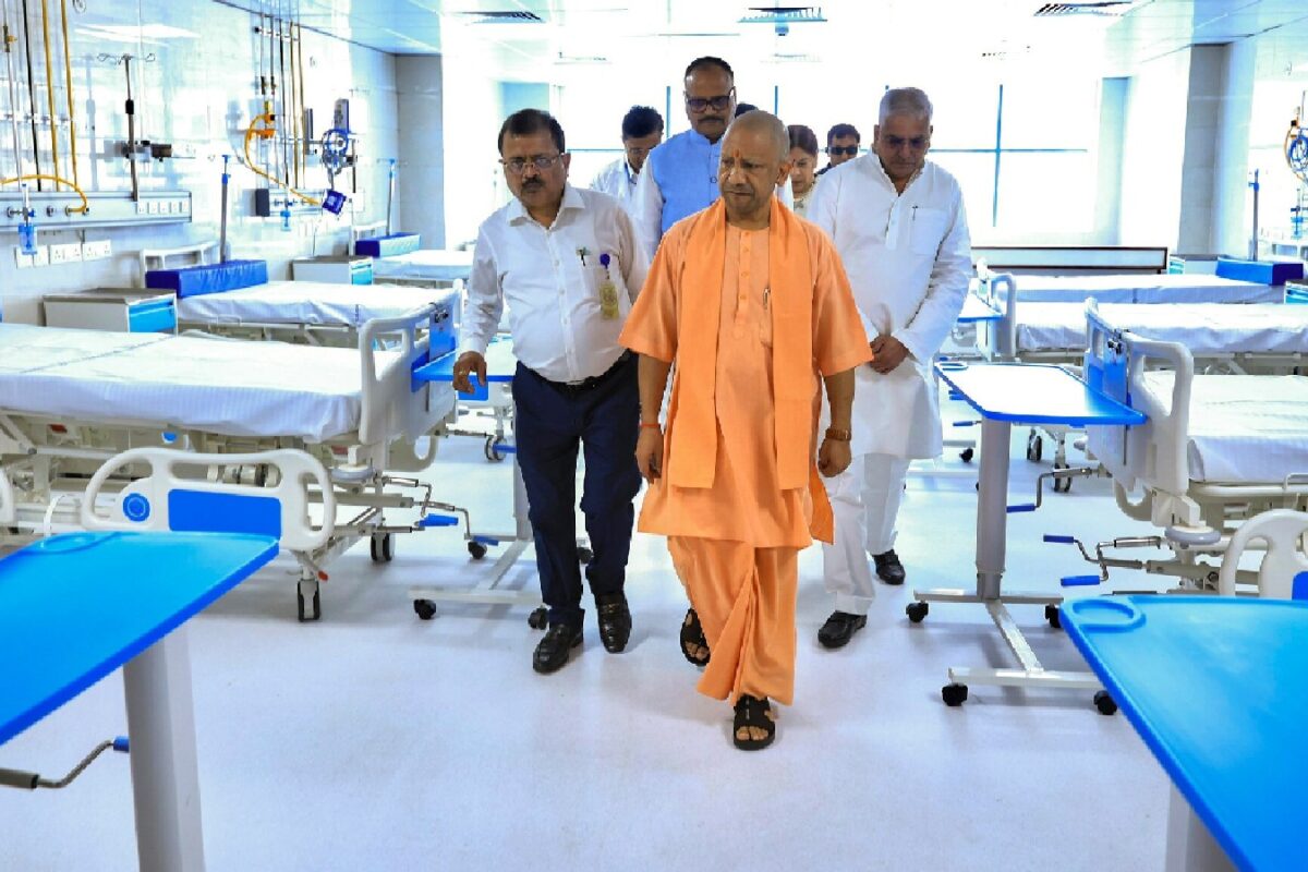 UP Govt Nears Launch Of Cashless Health Scheme For Teachers, Portal Testing Underway