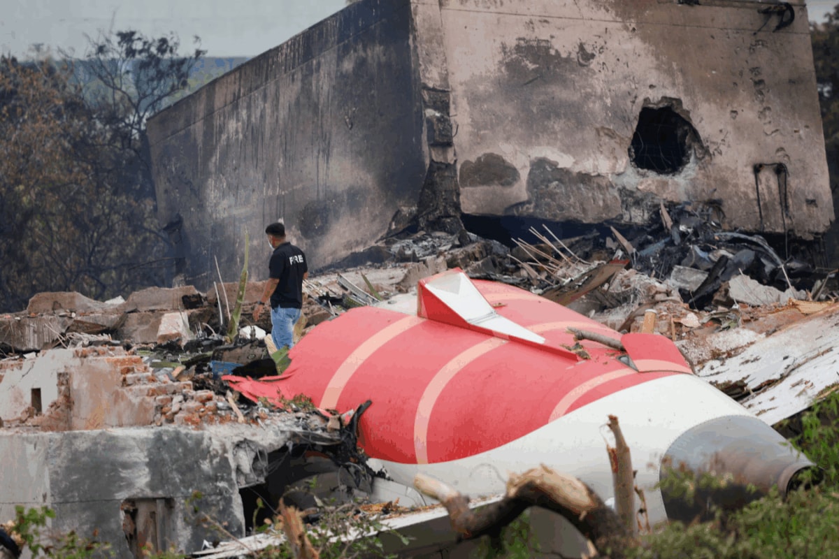 Air India Asking Families Of Crash Victims To Waiv
