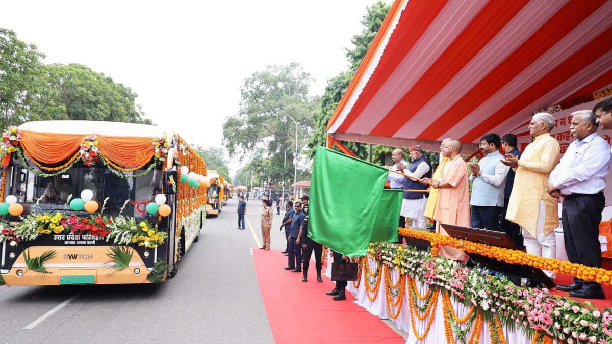 UP CM Yogi Unveils Hydrogen-Powered Buses: Check Special Features, Passenger Capacity