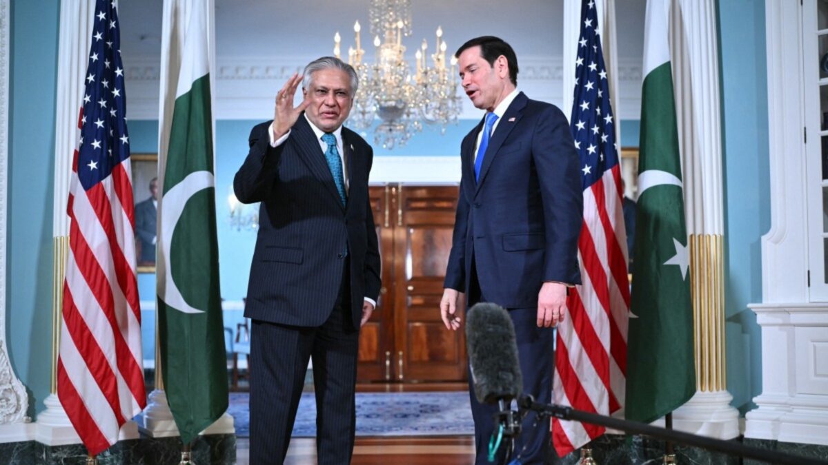 Pakistan Says FM Ishaq Dar Did Not Share Iran Nuclear Info During Recent Washington Meeting