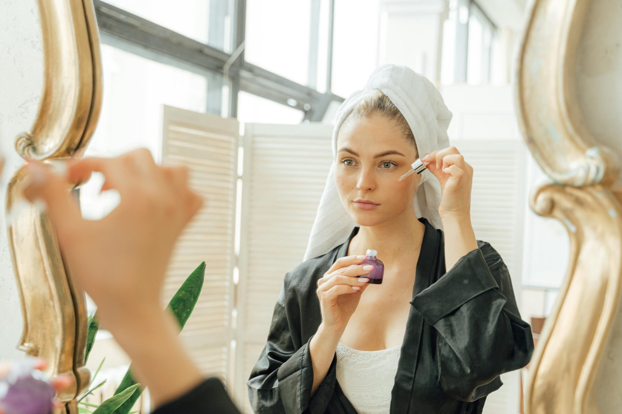 No Salon Needed: This Face Massage Routine Takes Less Than 10 Minutes