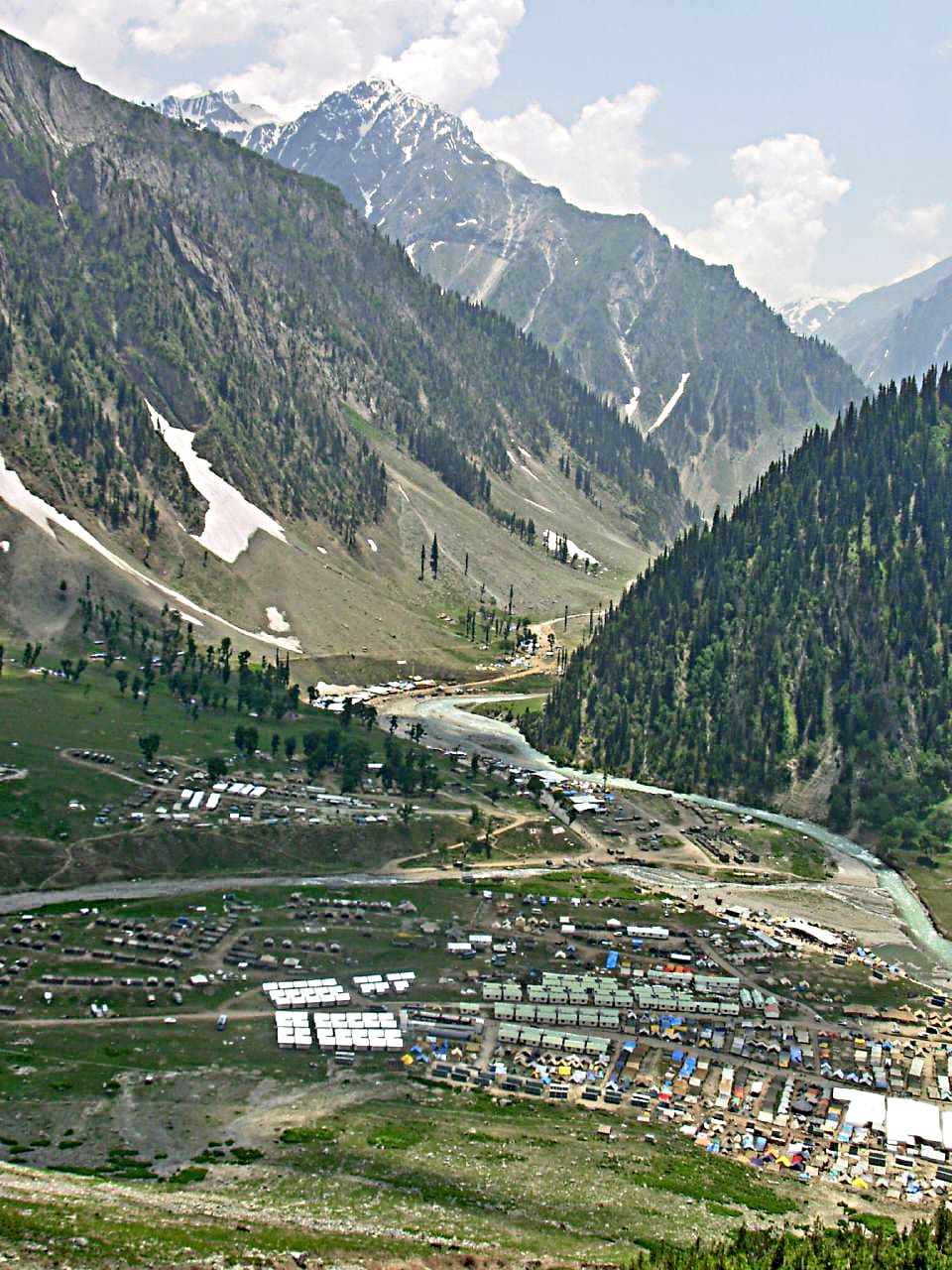  While the distance is just around 14 km, this route is steeper and more physically demanding.