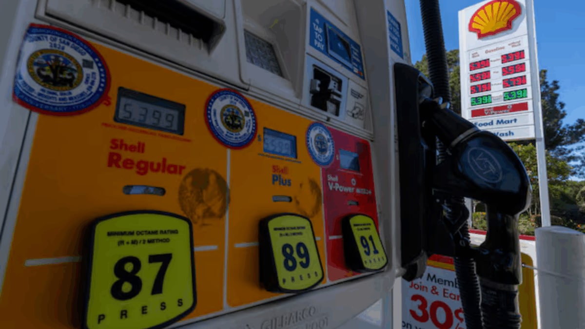 'Drop Your Price Immediately': Trump Urges Gasoline Retailers To Cut Rates, Warns Of 'Big Problems'