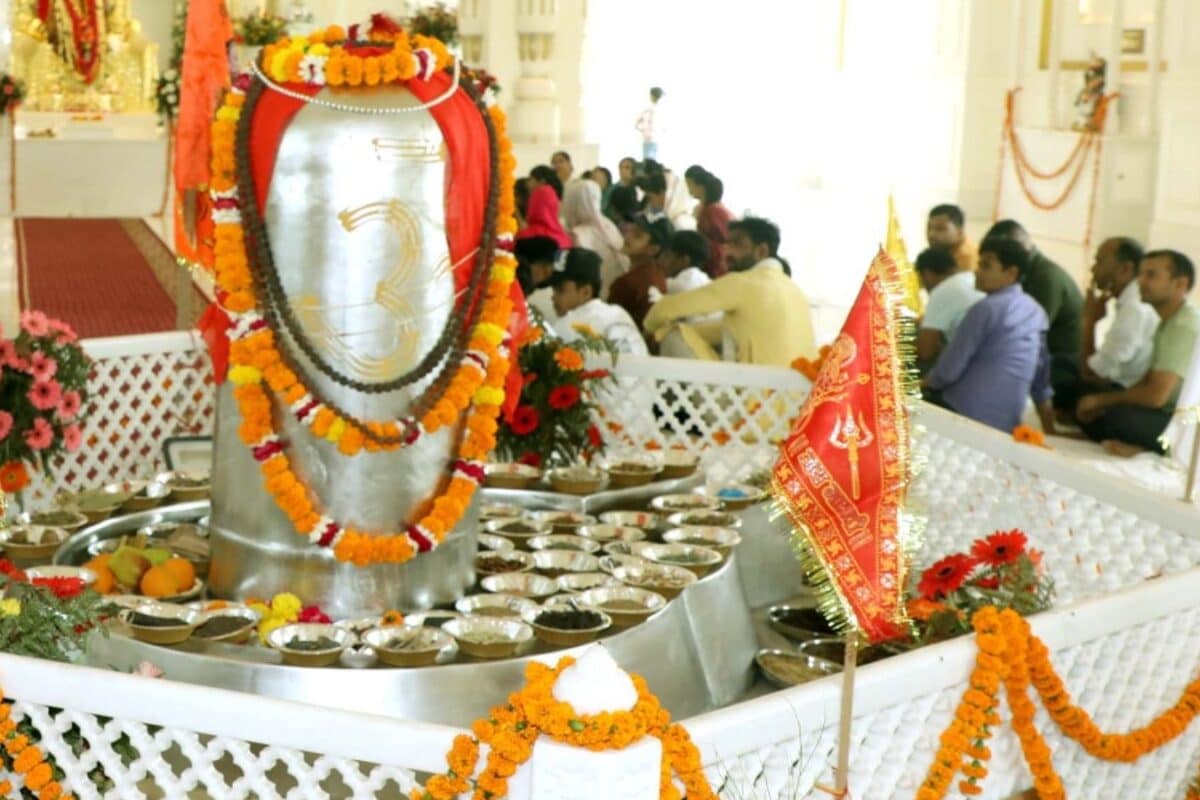 This 5,200-Kg Shivling In Haridwar Stuns Devotees