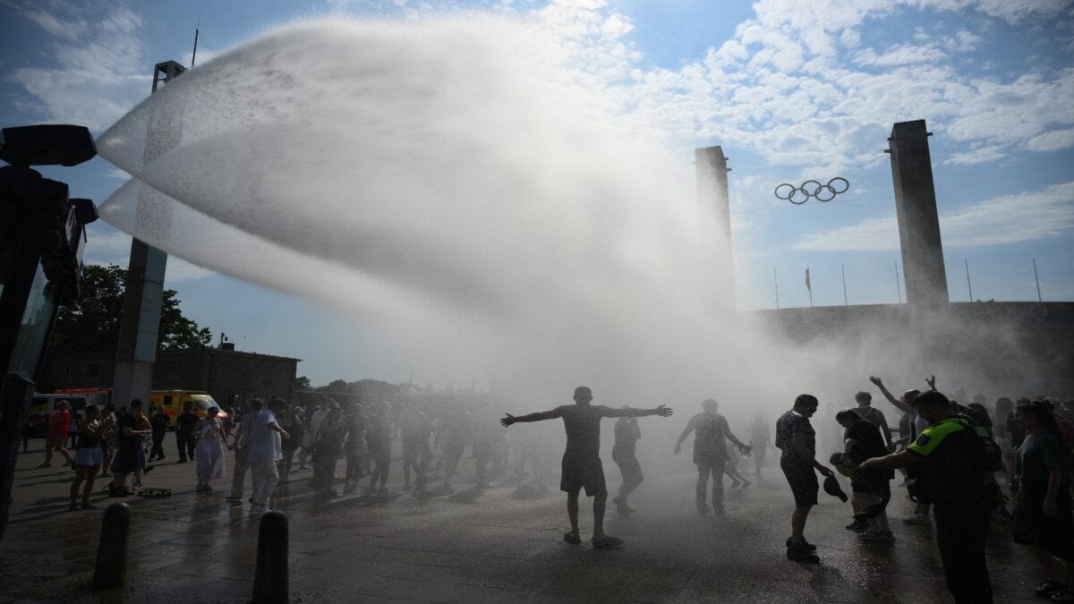 Shoes And Tram Tracks Melt, Eggs Fry In the Sun, Deaths Rise As Europe Bakes Under Record Heatwave