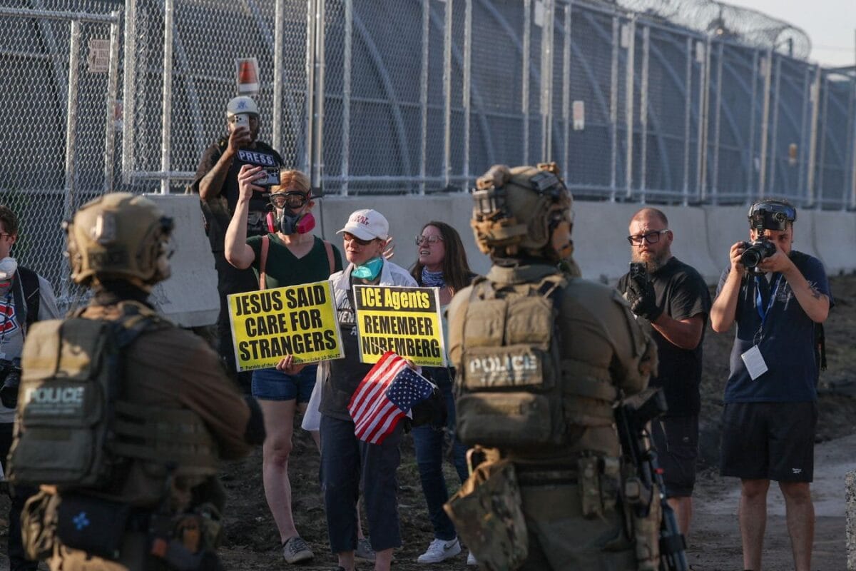US Judge Bars ICE From Arresting Migrants At Immigration Courts Nationwide