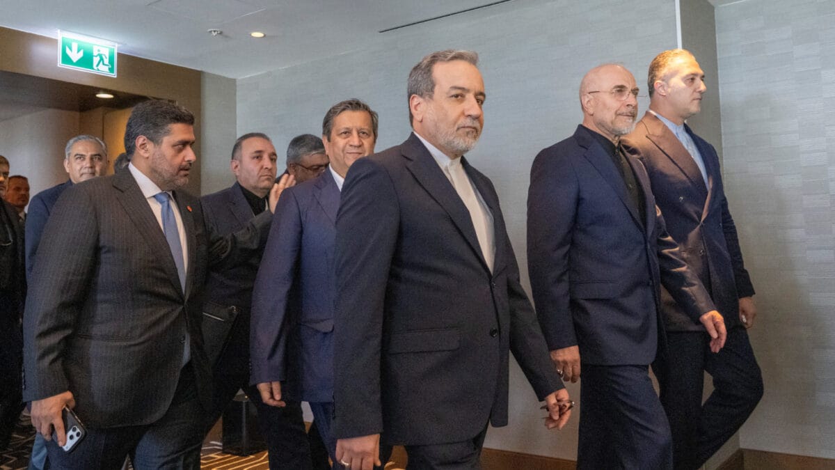 Tense Moment In Switzerland: Iran Refuses To Participate In Photo-Op With US Negotiators | Video