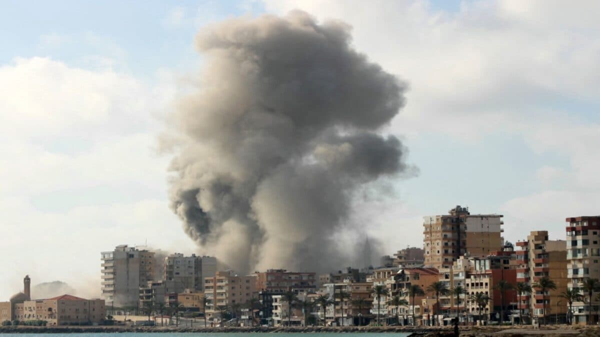 US-Israel-Iran War LIVE: US Launches Third Wave Of Retaliatory Strikes, Iran Targets US Fifth Fleet In Bahrain