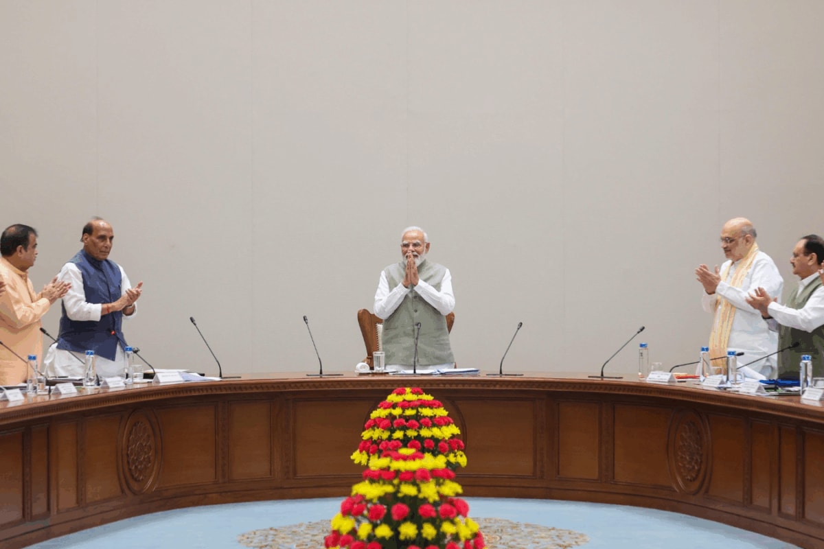 Cabinet Passes Resolution Honouring PM Modi As Longest-Servi
