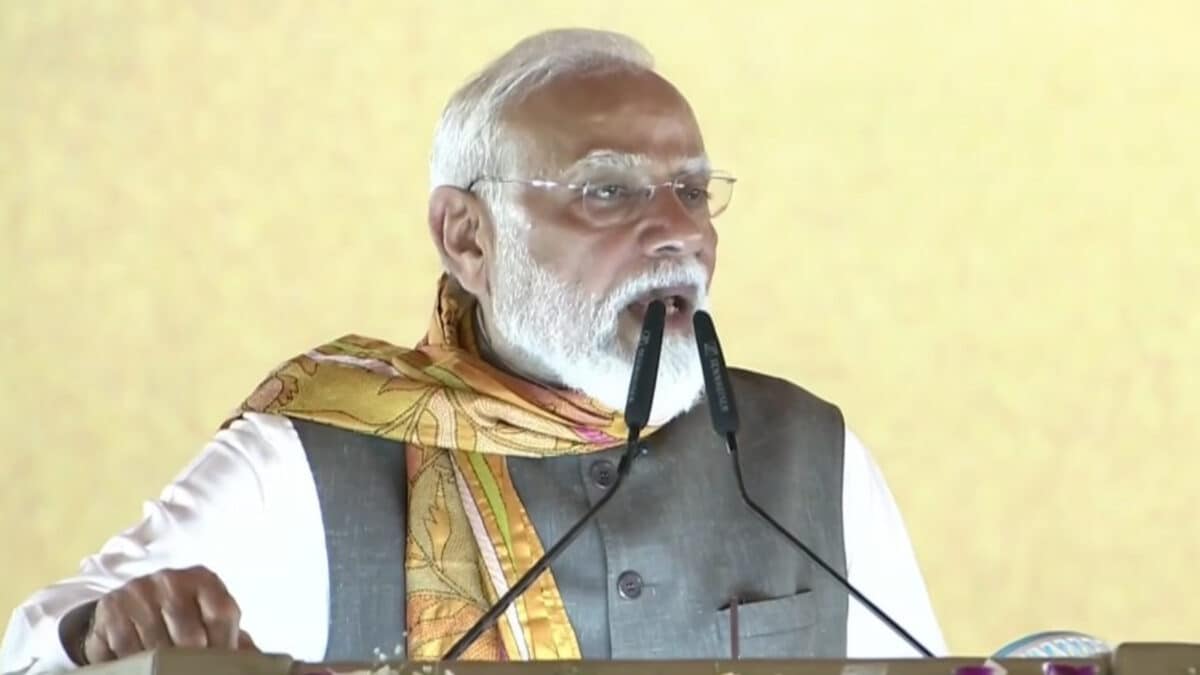 'Attempts To Separate Bengal From India': PM Modi Says Congress Bowed Before Conspiratorial Forces