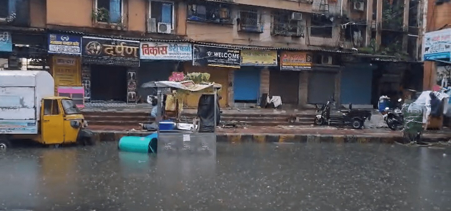 Heavy Rain in Mumbai Triggers Chaos: Waterlogging, Traffic Snarls and ...