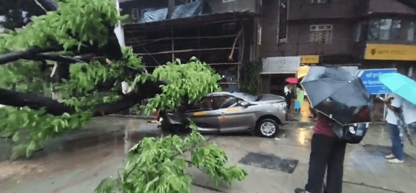 Heavy Rain in Mumbai Triggers Chaos: Waterlogging, Traffic Snarls and ...