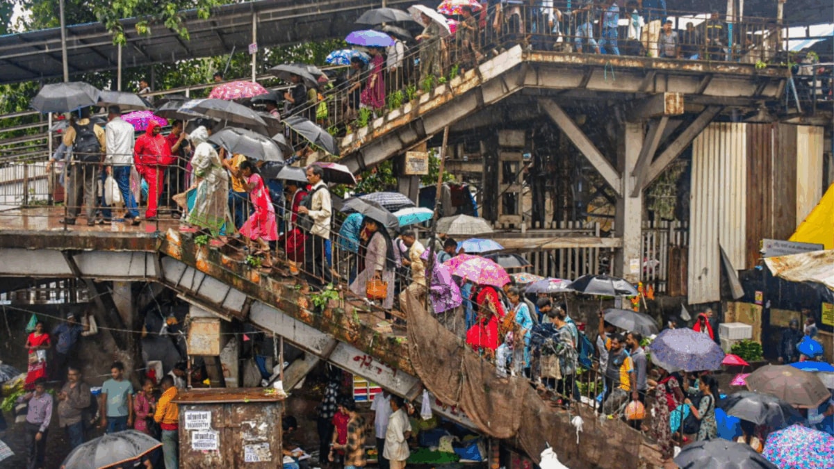 Mumbai Rains Prep: Got Rash After First Rain? Resist Dettol Instinct — Here's What It Could Actually Be